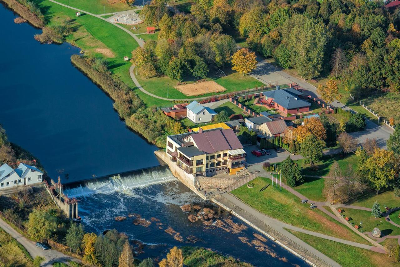 Hotel Viesbutis Banga Tauragė Esterno foto