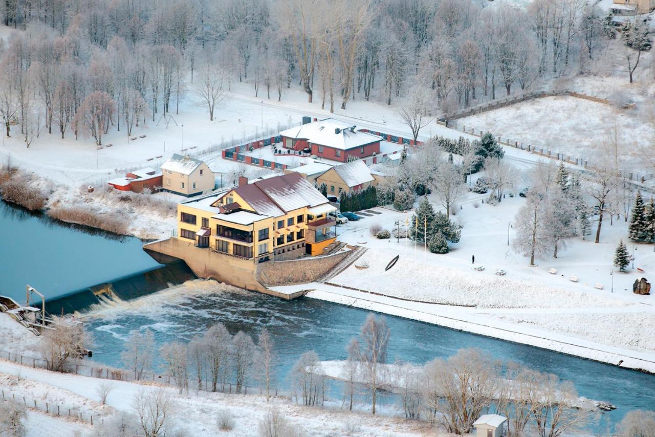 Hotel Viesbutis Banga Tauragė Esterno foto