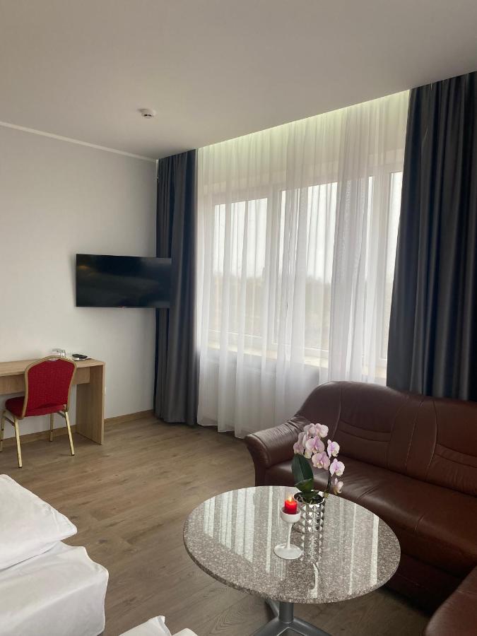 Hotel Viesbutis Banga Tauragė Esterno foto