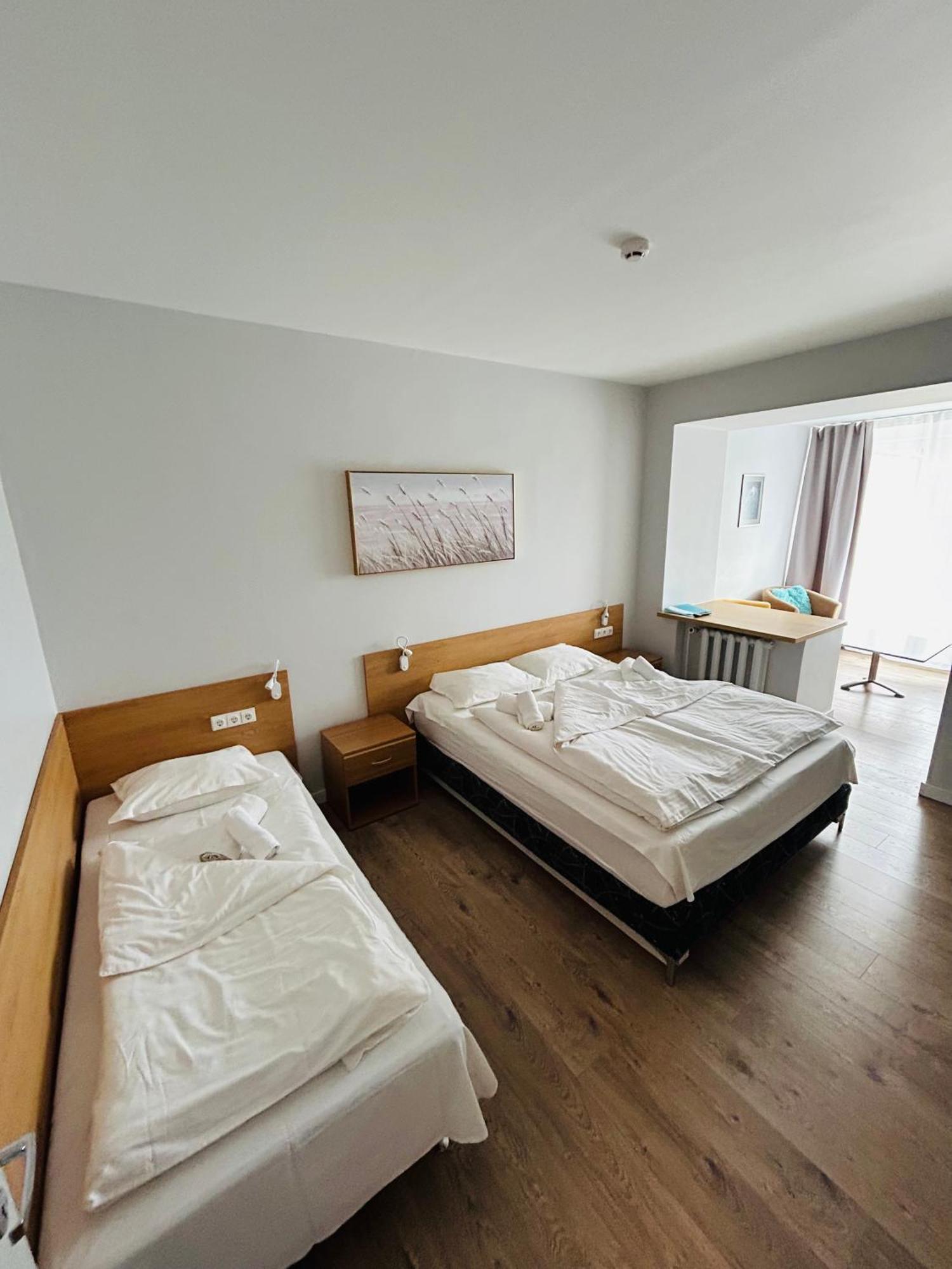 Hotel Viesbutis Banga Tauragė Esterno foto