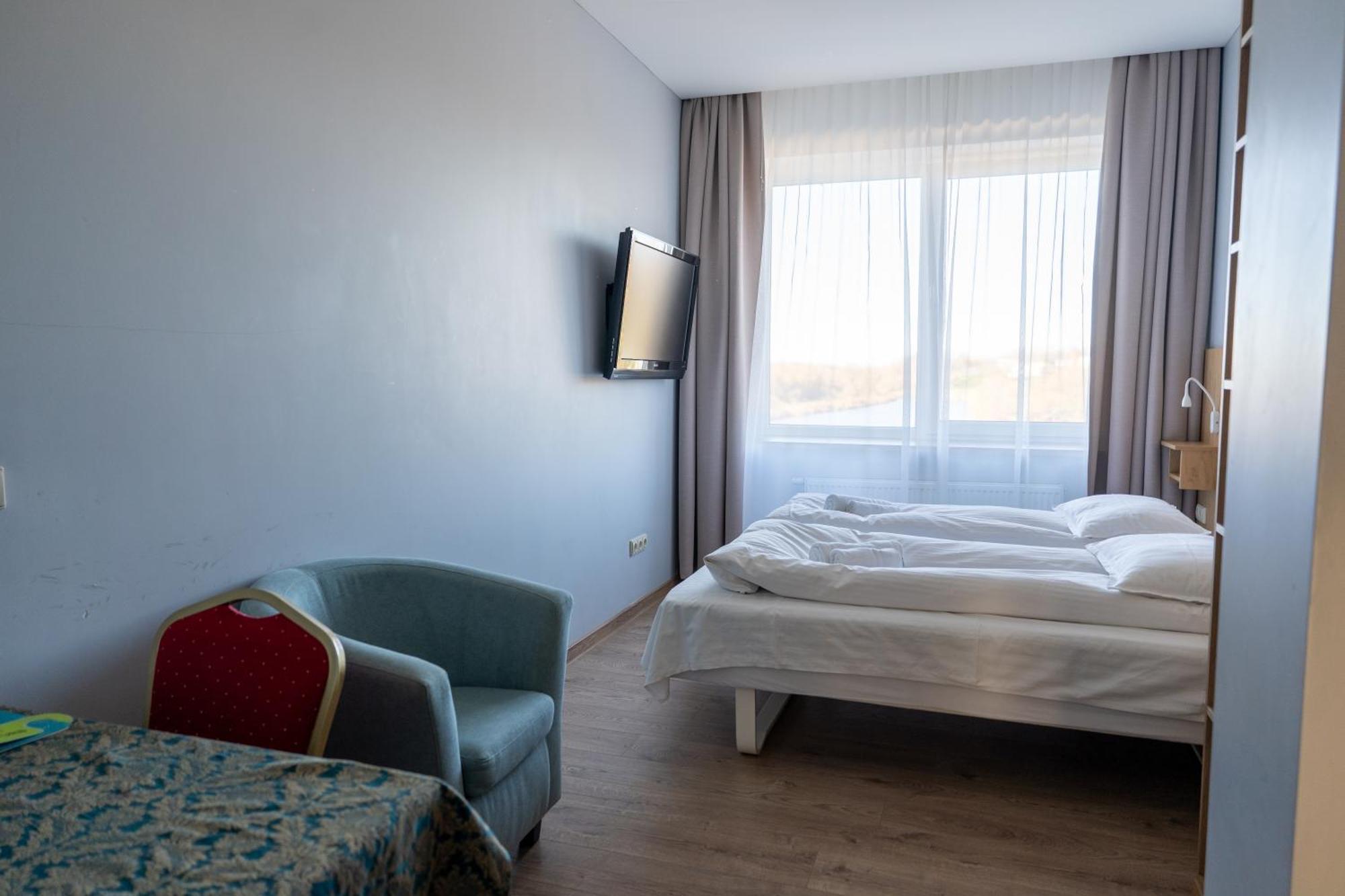 Hotel Viesbutis Banga Tauragė Esterno foto