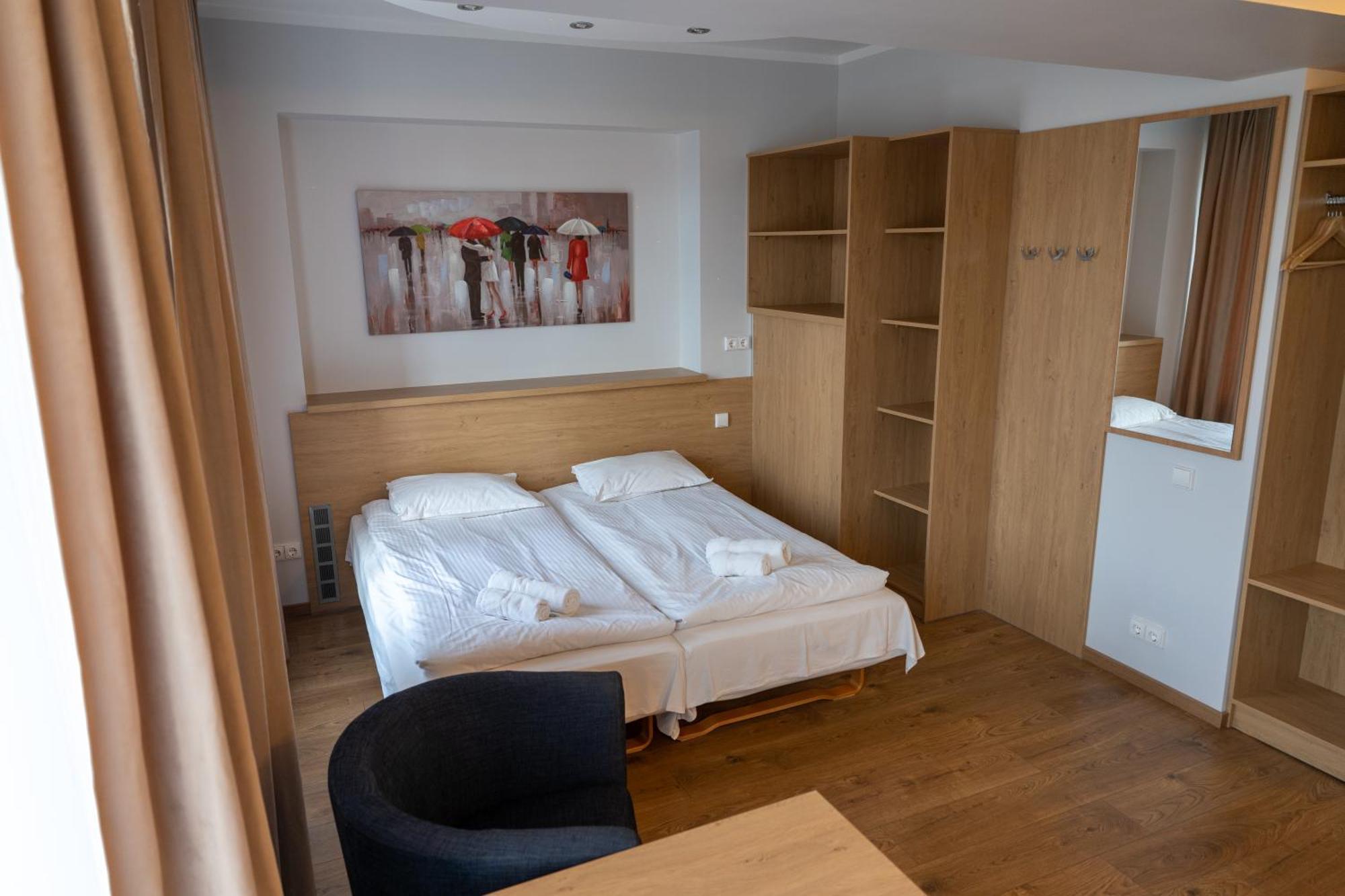 Hotel Viesbutis Banga Tauragė Esterno foto